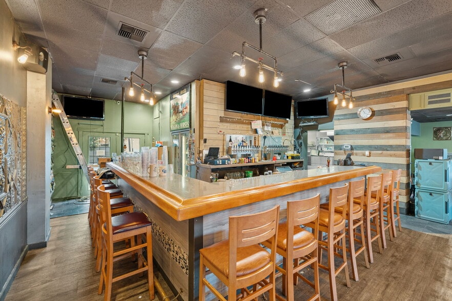 More Photos Of 351 Park Ave N, Renton General Retail For Sale
