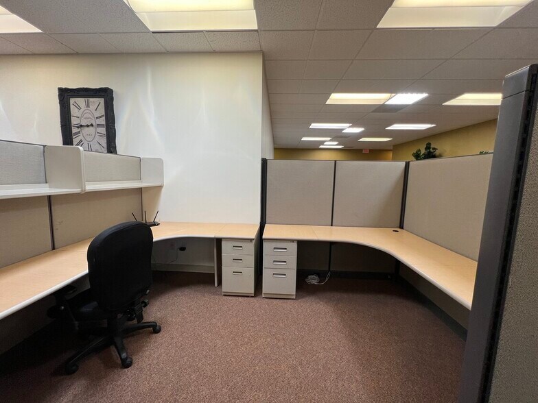 More Photos Of 2794 Gateway Rd, Carlsbad Office For Lease