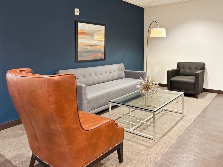 More Photos Of 2111-2283 S 67th St, Omaha Coworking Space