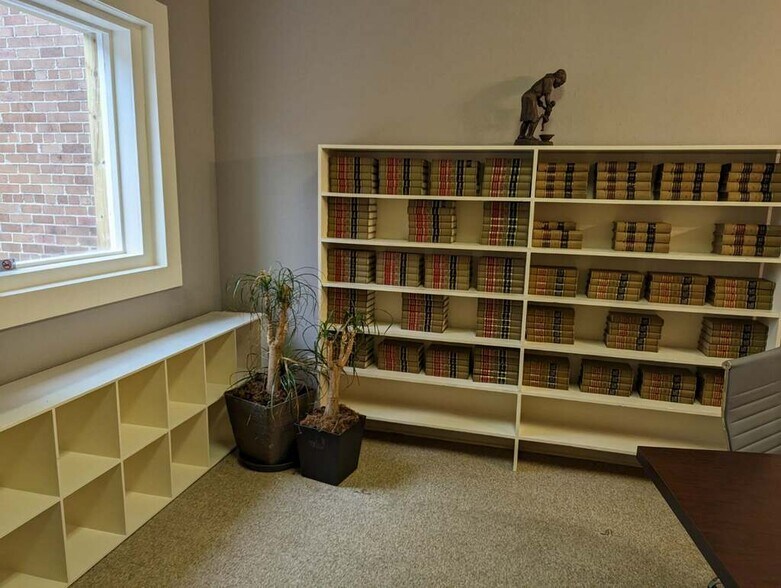 More Photos Of 301 W Capitol St, Jackson Office For Lease