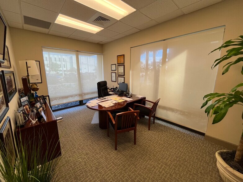 More Photos Of 2810 E Oakland Park Blvd, Fort Lauderdale Office For Lease