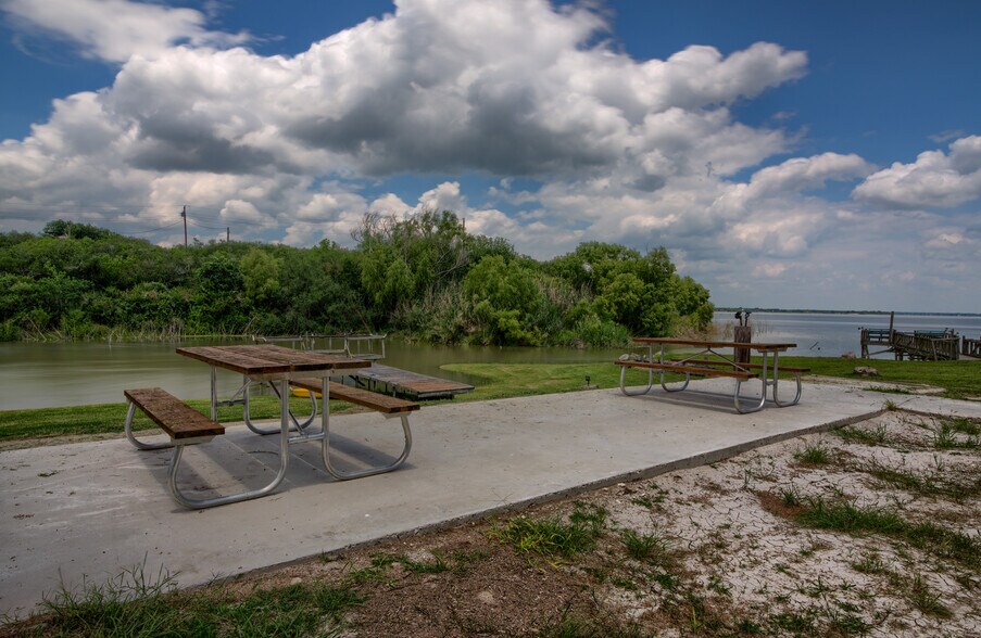 More Photos Of 101 Campbell Rd 3, Sandia Trailer Camper Park For Sale