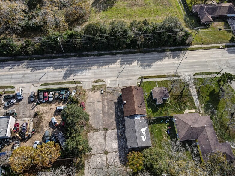 More Photos Of 1916 Cedar Dr, La Marque Restaurant For Lease