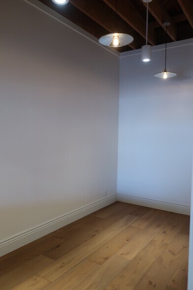 More Photos Of 615 S Victory Blvd, Burbank Loft Creative Space For Sale