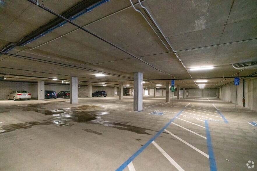 More Photos Of 1100 Webster St, Oakland Apartments For Lease