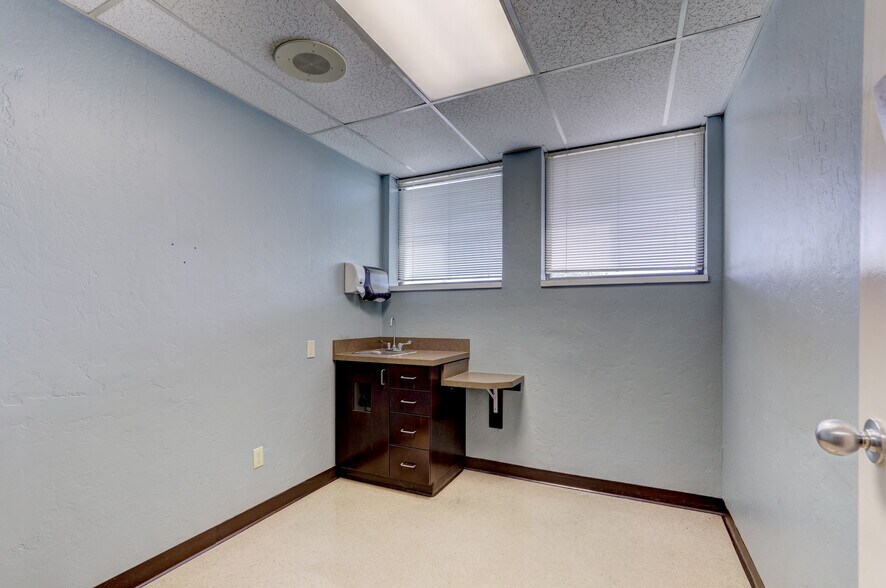 More Photos Of 5622 N Portland Ave, Oklahoma City Medical For Lease