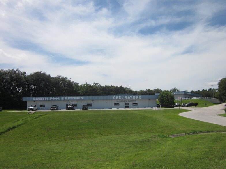 More Photos Of 37826-37828 Sky Ridge Cir, Dade City Flex For Lease