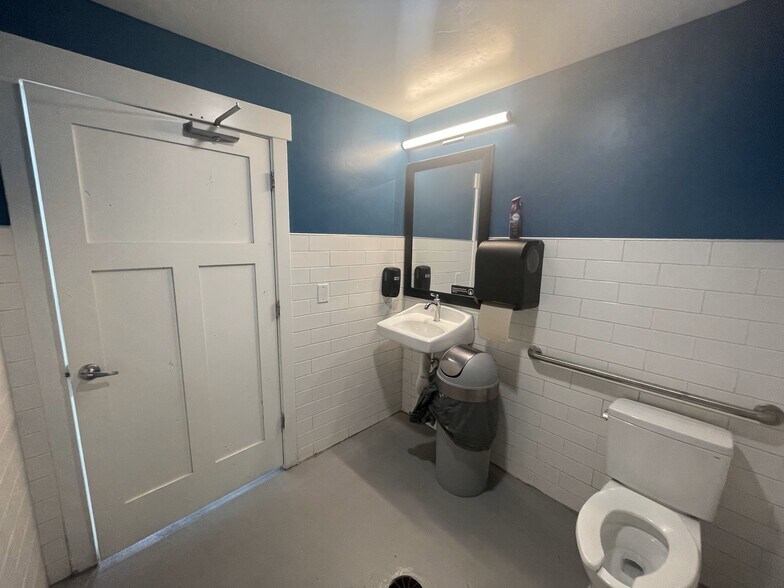 More Photos Of 869 S Turf Farm Rd, Payson Restaurant For Sale