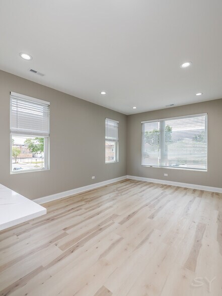 More Photos Of 623 Hamlin Ave, Chicago Apartments For Sale