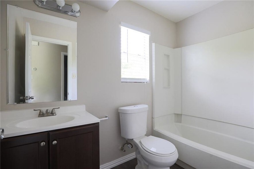 More Photos Of 1410 Ransom St, Pflugerville Office Residential For Lease