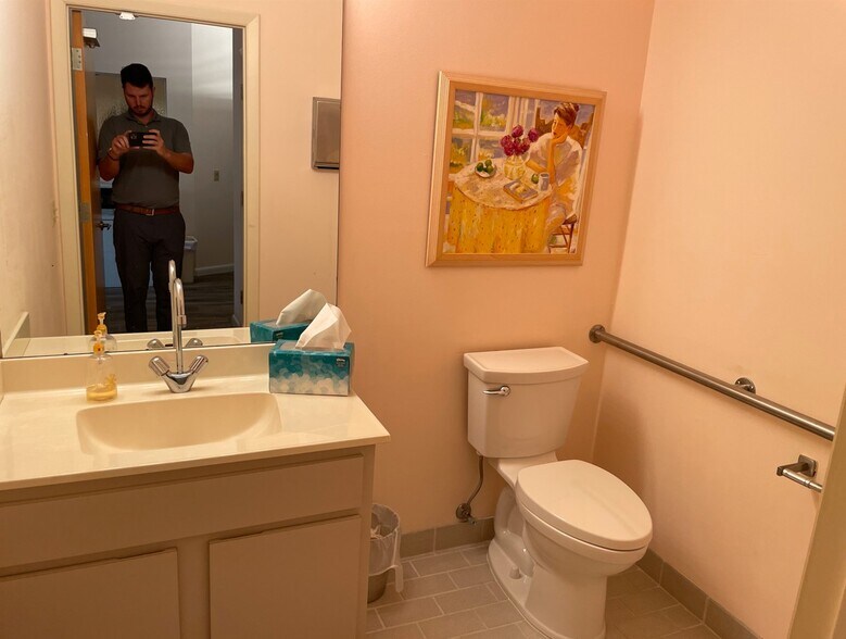 More Photos Of 900 SE Ocean Blvd, Stuart Medical For Lease