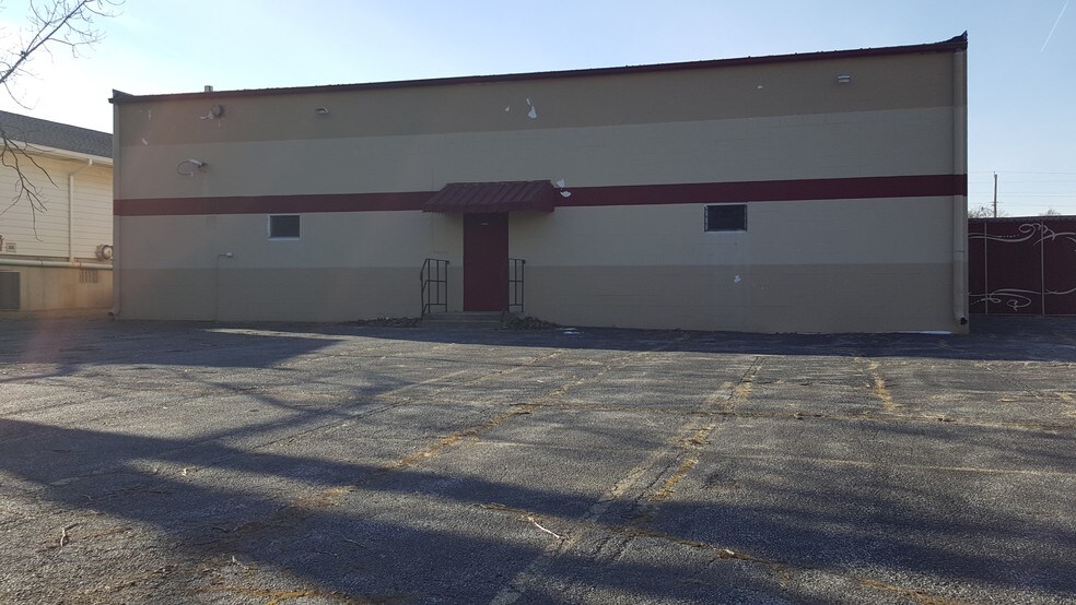 More Photos Of 7897 Taft St, Merrillville Warehouse For Lease