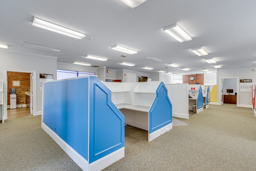 More Photos Of 55 Scott St, Buford Office For Sale