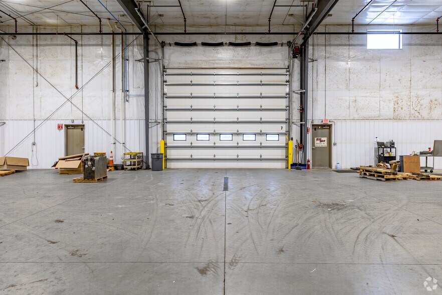 More Photos Of 1105 Benjamin Ave, Hutchinson Manufacturing For Sale