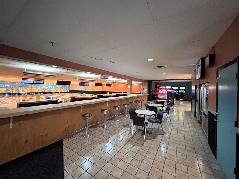 More Photos Of 6833 E Massachusetts Ave, Indianapolis Bowling Alley For Sale