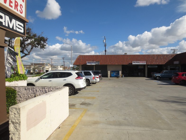 Primary Photo Of 15800-15802 Hawthorne Blvd, Lawndale General Retail For Lease