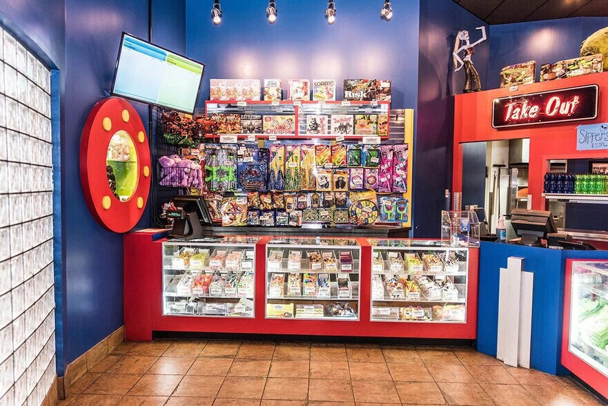 More Photos Of 11166 County Road 37 NE, Albertville Restaurant For Sale