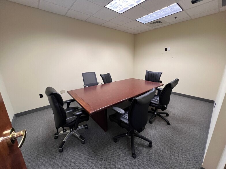 More Photos Of 100 Arrandale Blvd, Exton Office For Lease