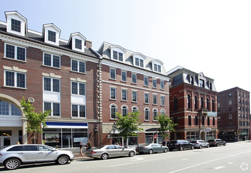 More Photos Of 18 Congress St, Portsmouth Apartments For Sale