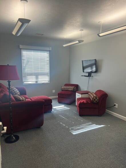 More Photos Of 49 N 500 E, Price Office For Sale