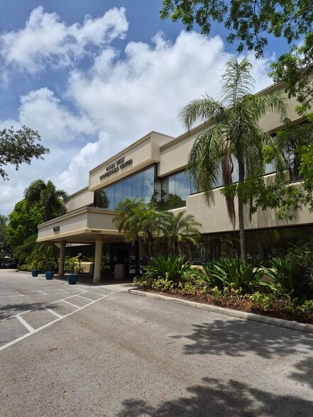 More Photos Of 12983 Southern Blvd, Loxahatchee Medical For Lease