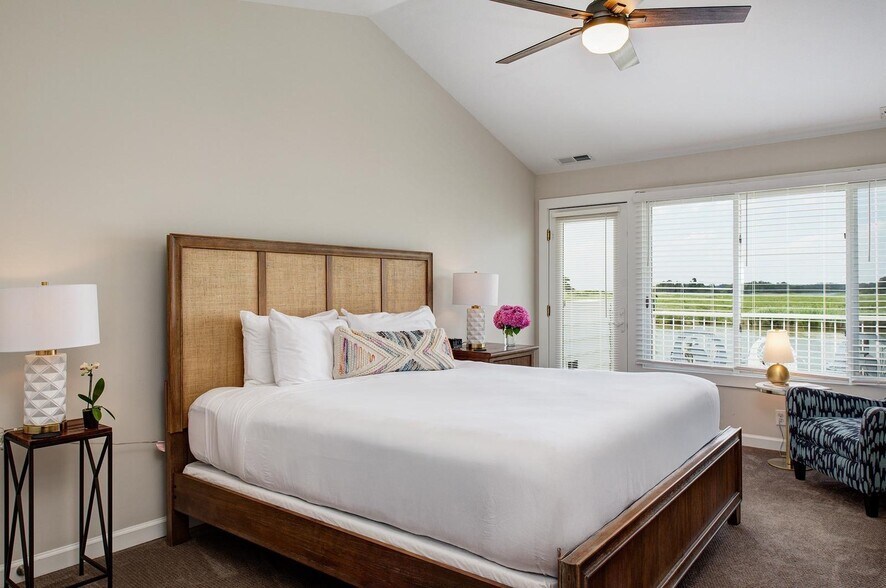 More Photos Of 21384 Coopertown Rd, Tilghman Hotel For Sale