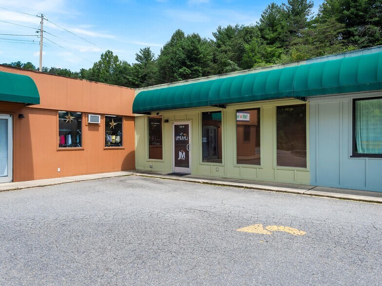 More Photos Of 745 Carl Eller Rd, Mars Hill Freestanding For Lease