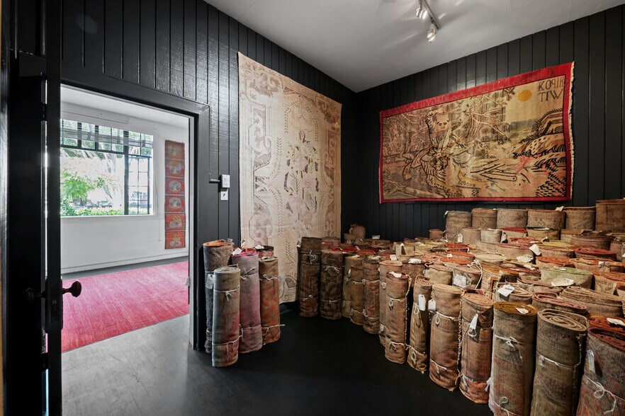 More Photos Of 666 N Robertson Blvd, West Hollywood Office For Lease