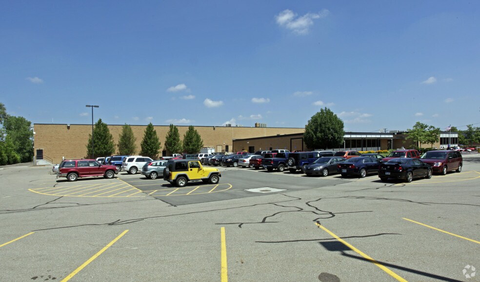 Primary Photo Of 3000 W 14 Mile Rd, Royal Oak Warehouse For Lease