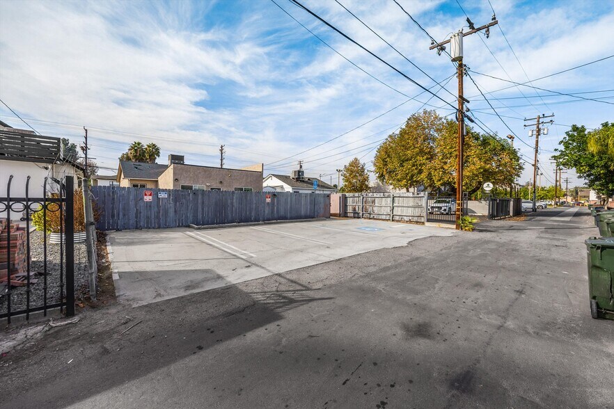 More Photos Of 126 N Euclid St, Fullerton Office Residential For Sale