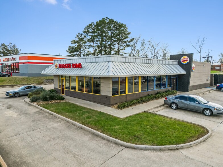 Primary Photo Of 615 Old Winnfield Rd, Jonesboro Fast Food For Sale