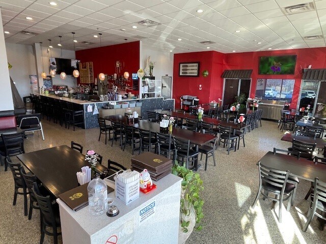 More Photos Of 11712 Ulysses St NE, Blaine Freestanding For Lease