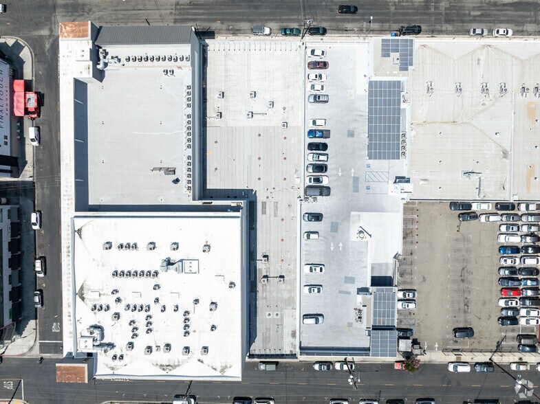 More Photos Of 948 Crocker St, Los Angeles Storefront Retail Office For Lease