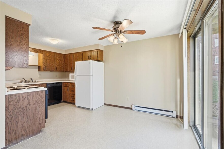 More Photos Of 754 E 11th St, New Richmond Apartments For Sale