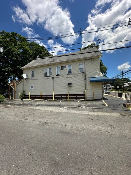 More Photos Of 213 Van Winkle Ave, Hawthorne General Retail For Sale