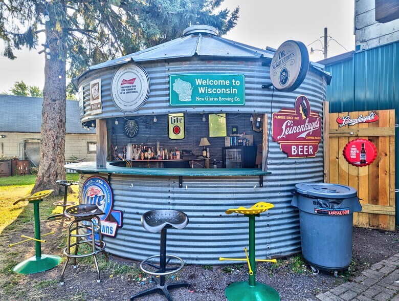 More Photos Of 1828 Iowa Ave, Superior Storefront Retail Residential For Sale
