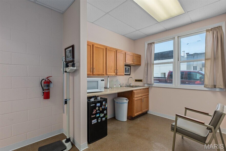 More Photos Of 111 W Kirkham St, Litchfield Healthcare For Sale