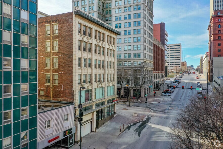 More Photos Of 305 S 16th St, Omaha Apartments For Lease