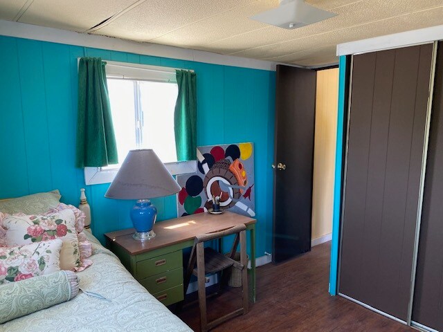 More Photos Of Euclid Euclid, Goldfield General Retail For Sale