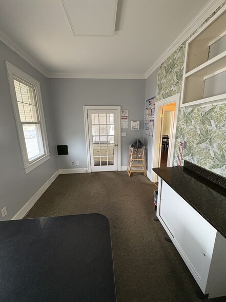 More Photos Of 813 W 39th St, Norfolk Restaurant For Sale