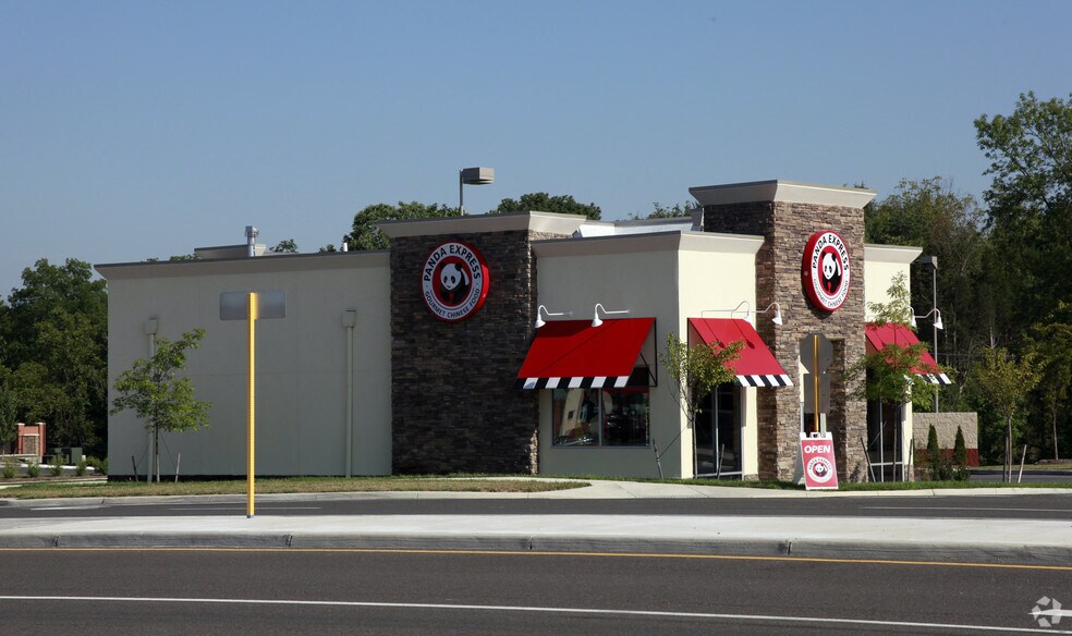 More Photos Of 10 Crooked Run Plz, Front Royal Unknown For Lease