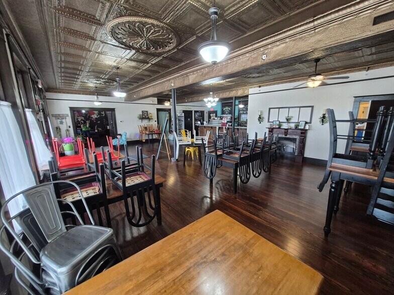 More Photos Of 139 W Peoria St, Paola Apartments For Lease