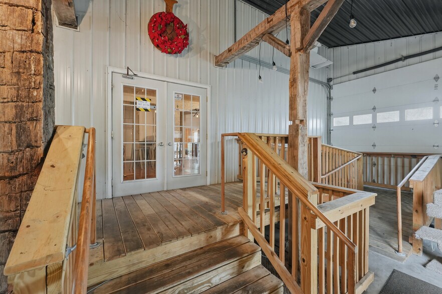 More Photos Of 100 S Old State Road 15, Leesburg Restaurant For Sale