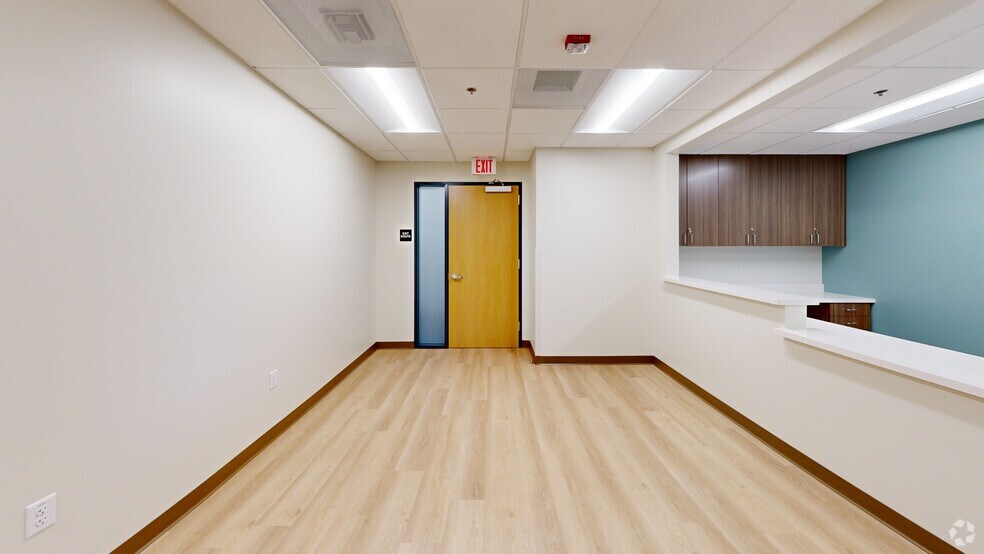 Primary Photo Of 4510 Brockton Ave, Riverside Unknown For Lease