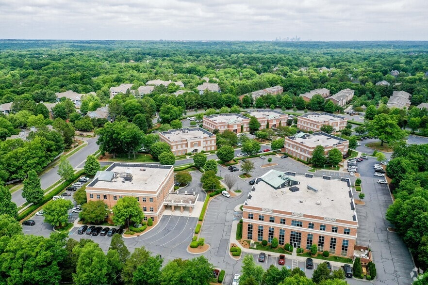 More Photos Of 3315 Springbank Ln, Charlotte Medical For Lease