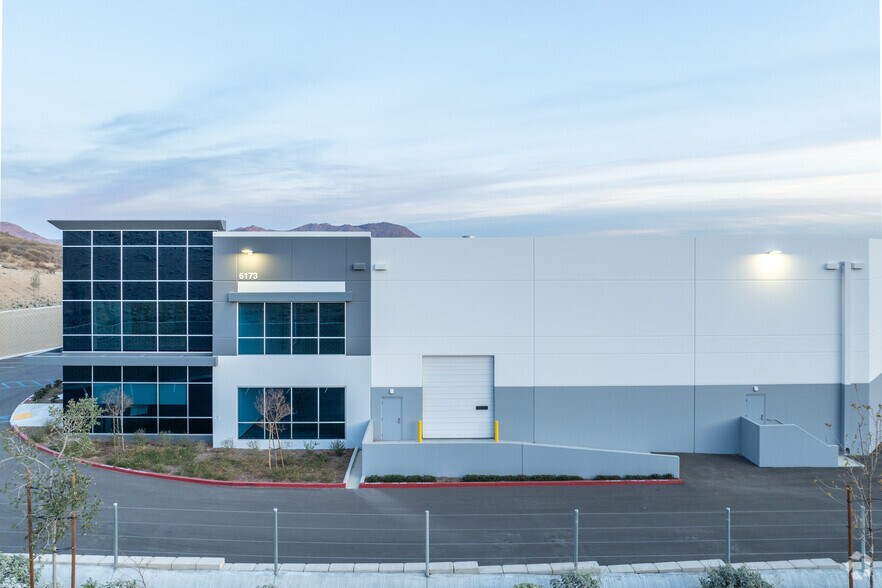 More Photos Of 6173 20th St, Jurupa Valley Warehouse For Sale