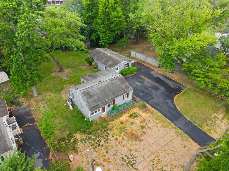 More Photos Of 17423 Wilson St, Dumfries Multifamily For Sale