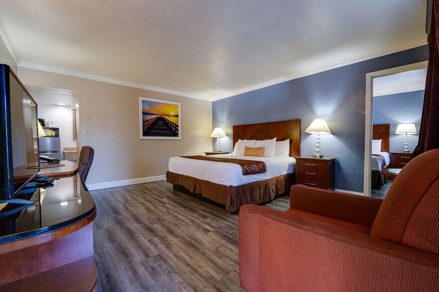 More Photos Of 710 S Cherokee Ln, Lodi Hospitality For Sale