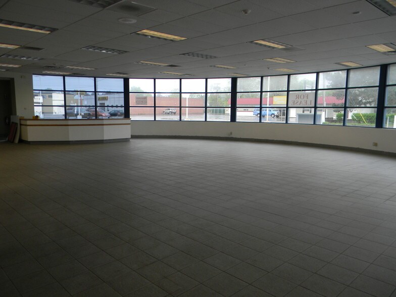 More Photos Of 1212 Abbott Rd, Buffalo Auto Dealership For Lease