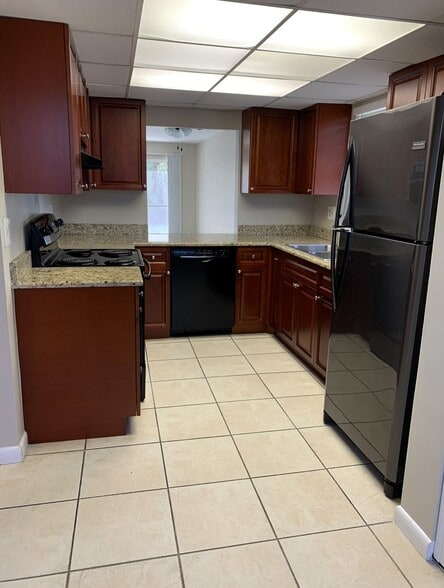 More Photos Of 960 Morningside Dr, Naples Apartments For Sale